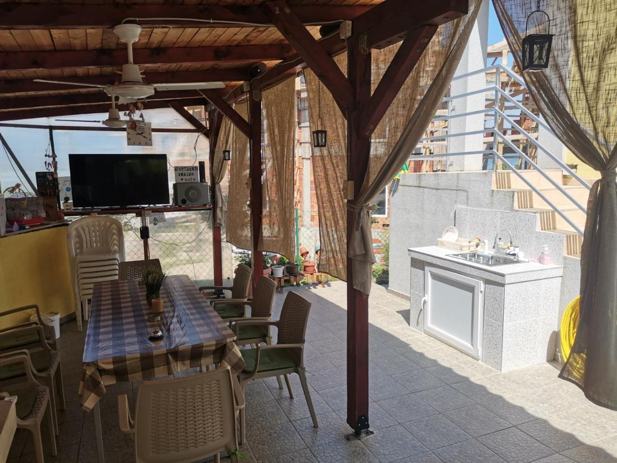 Apartments Maja Dojran Екстер'єр фото