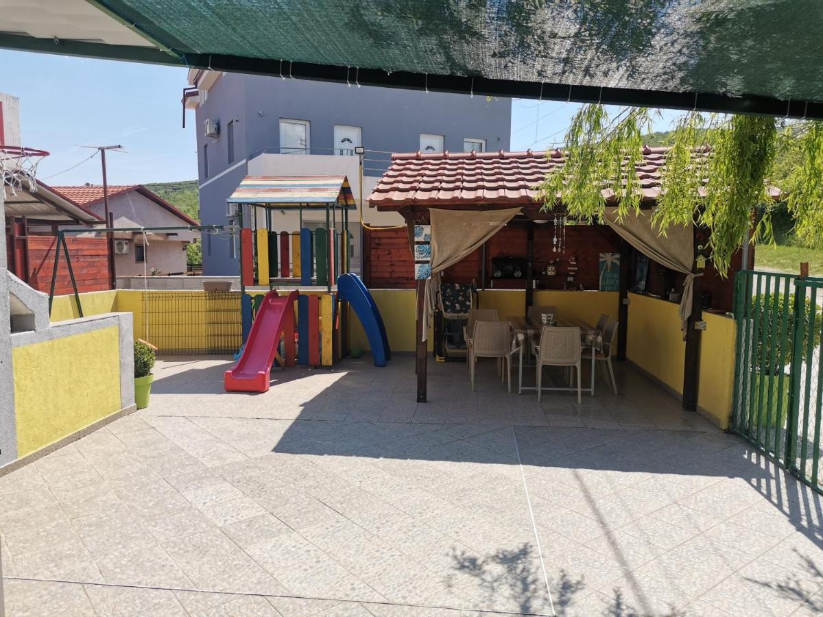 Apartments Maja Dojran Екстер'єр фото